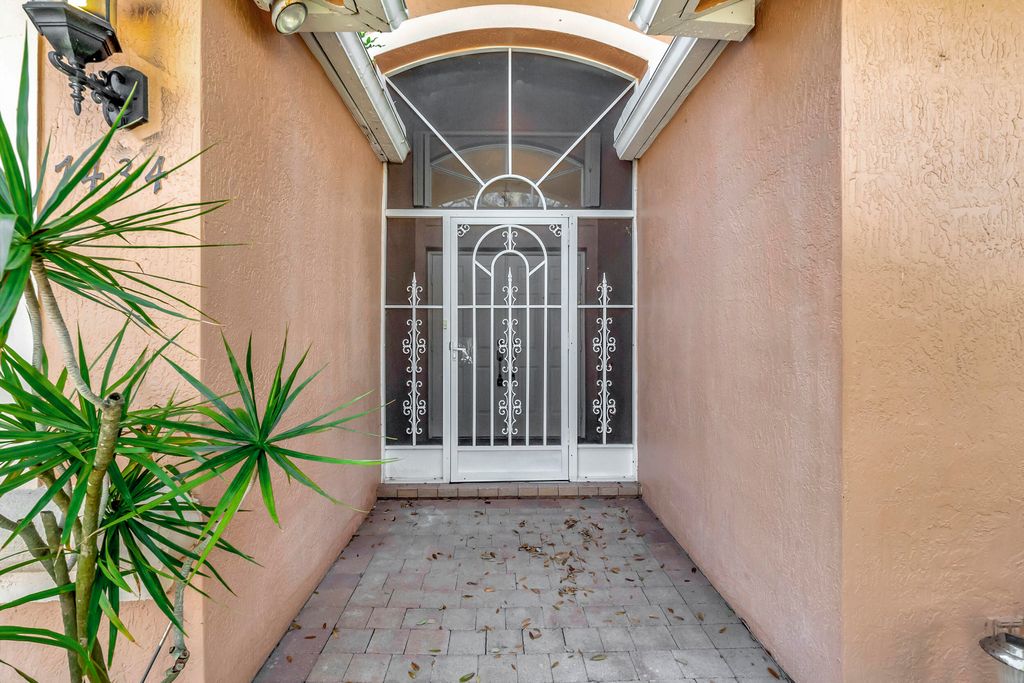 Photo of 7434 Viale Caterina, Delray Beach, FL 33446 (MLS # R10960031)