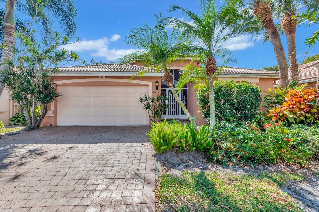 Photo of 7434 Viale Caterina, Delray Beach, FL 33446 (MLS # R10960031)