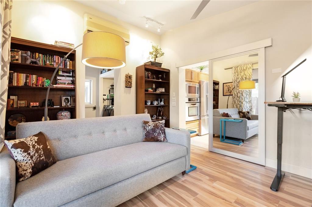 MIDDLE RIVER ESTATES - Residential