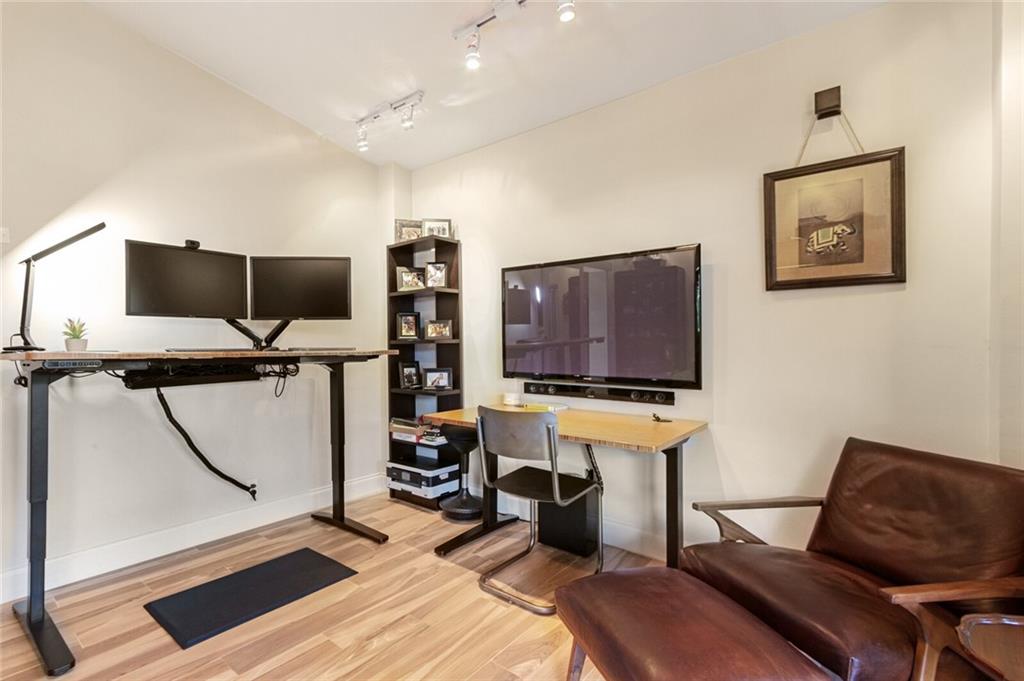 MIDDLE RIVER ESTATES - Residential