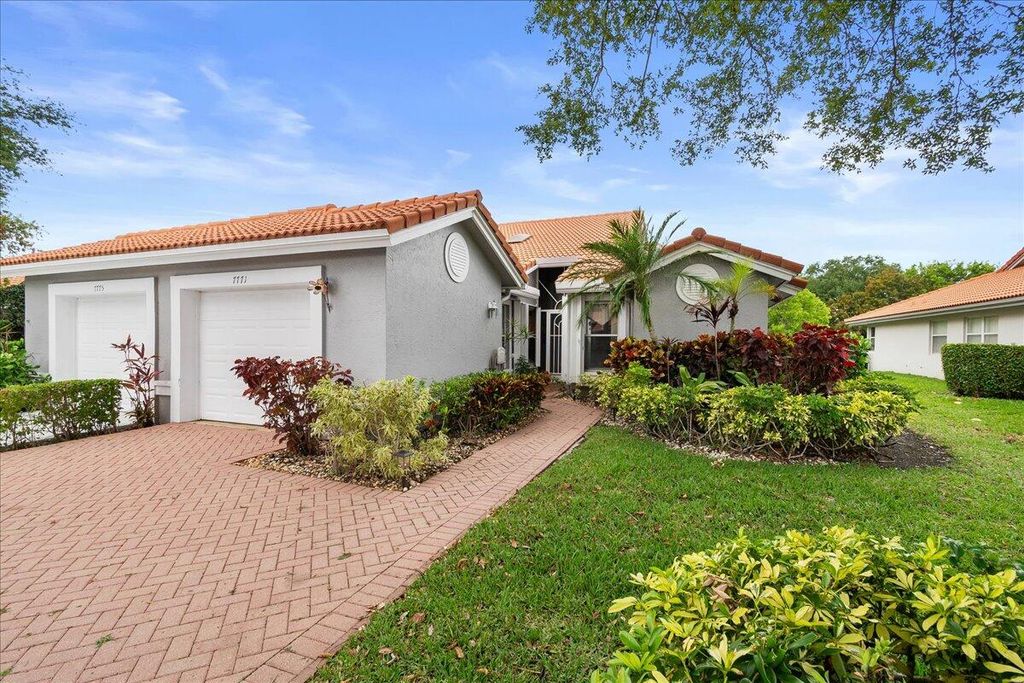 Photo of 7771 Majestic Palm Drive, Boynton Beach, FL 33437 (MLS # B26013211)
