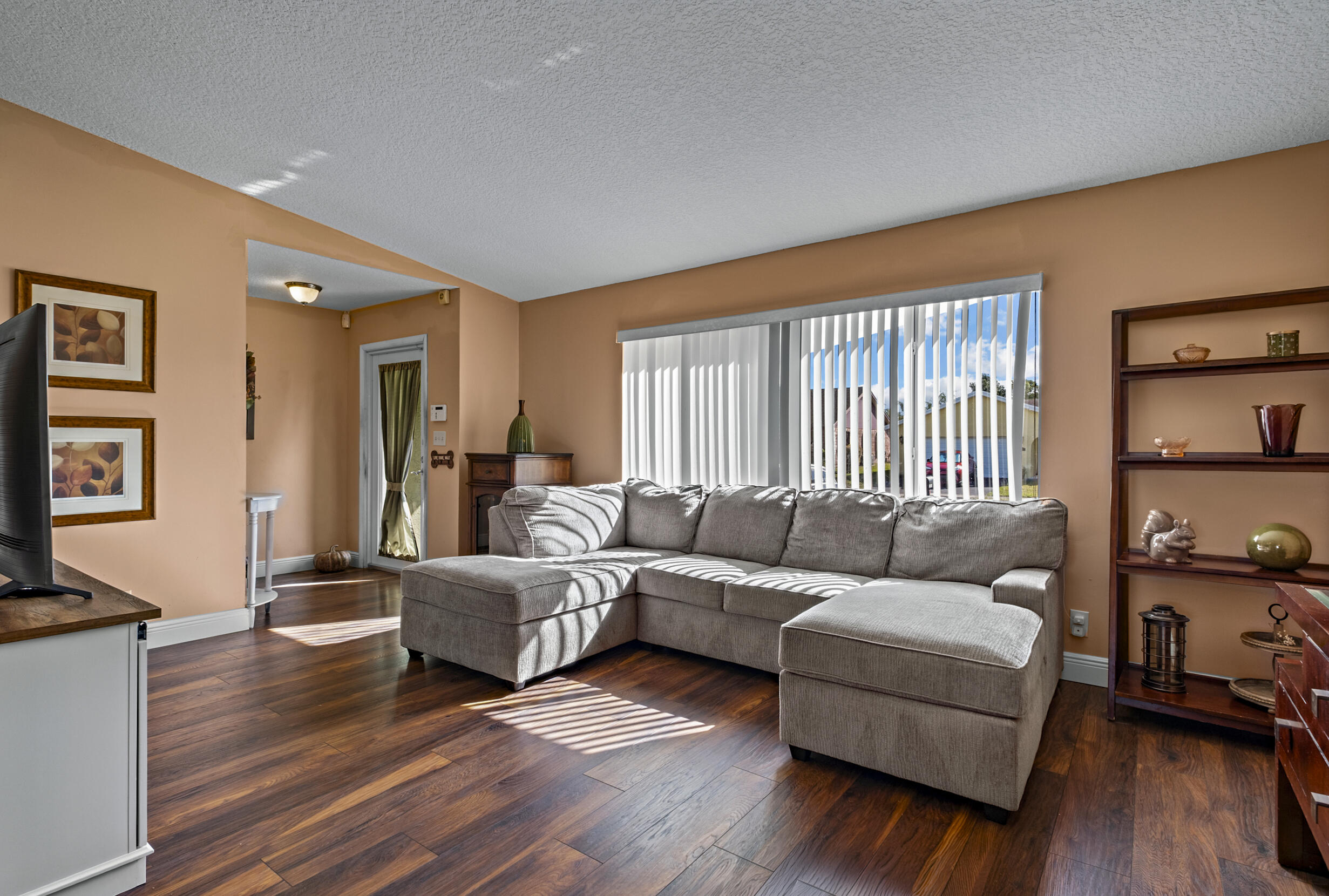 WILLOW CREEK - Residential