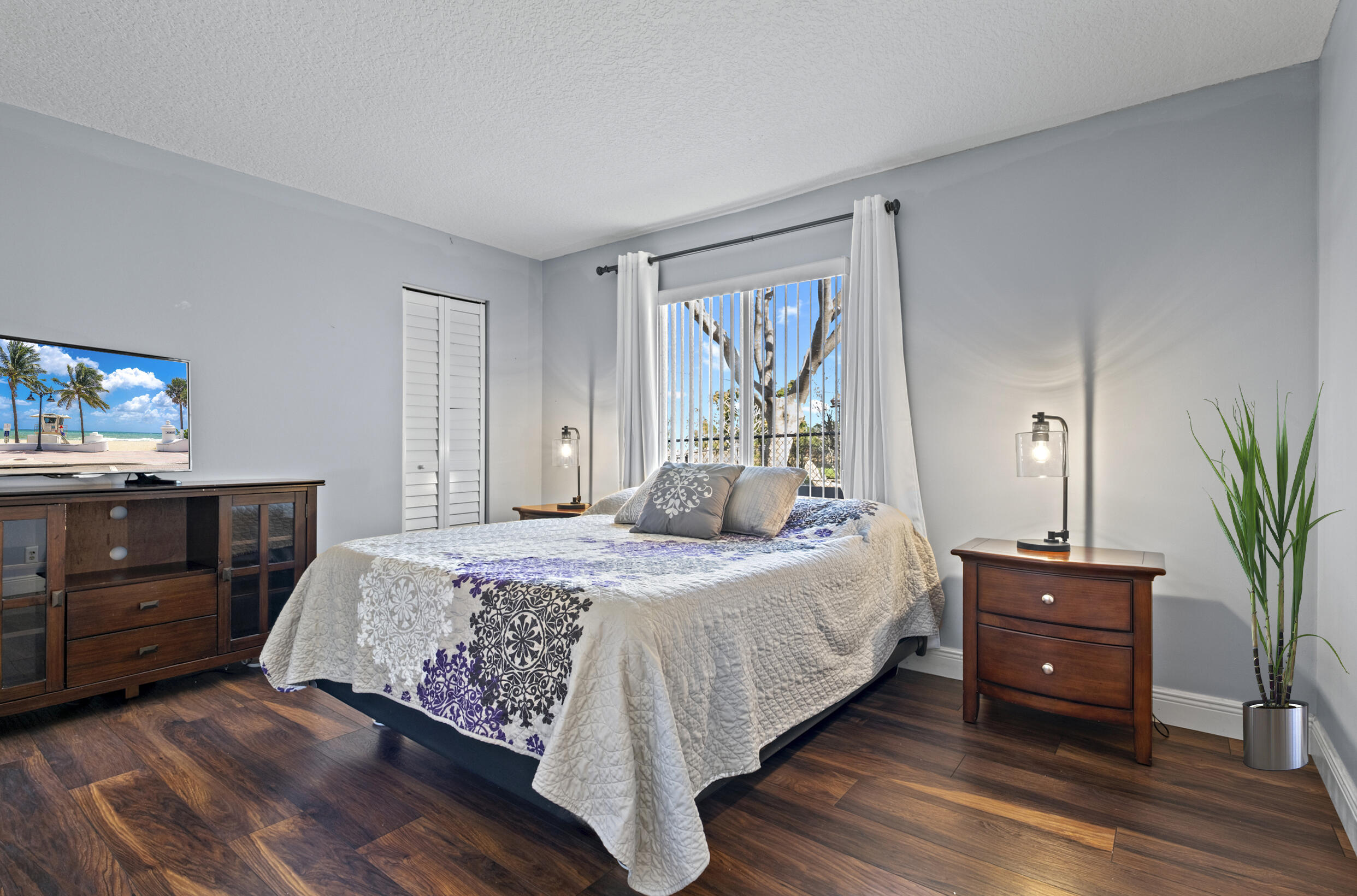 WILLOW CREEK - Residential