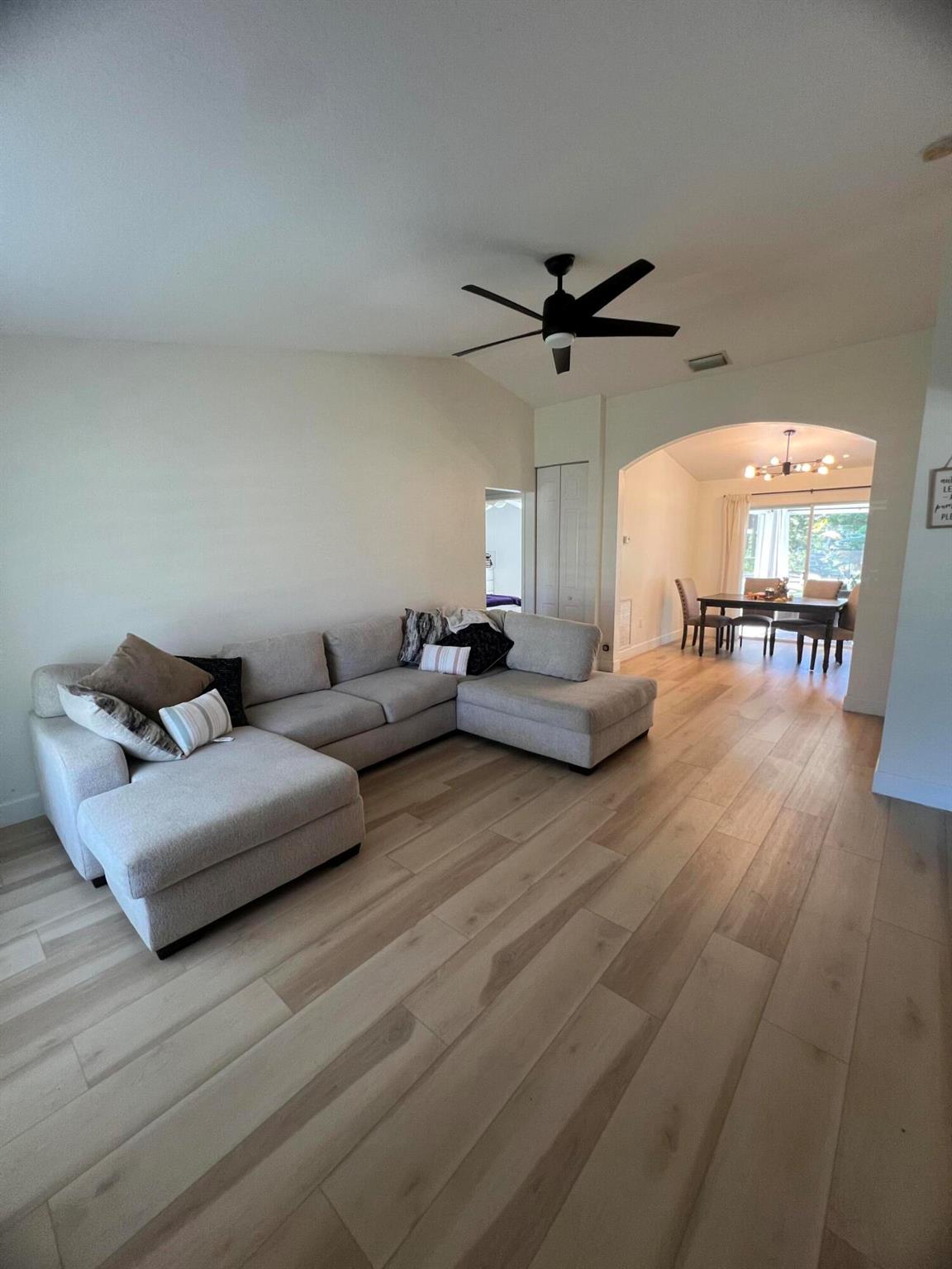 ACREAGE - Residential Lease