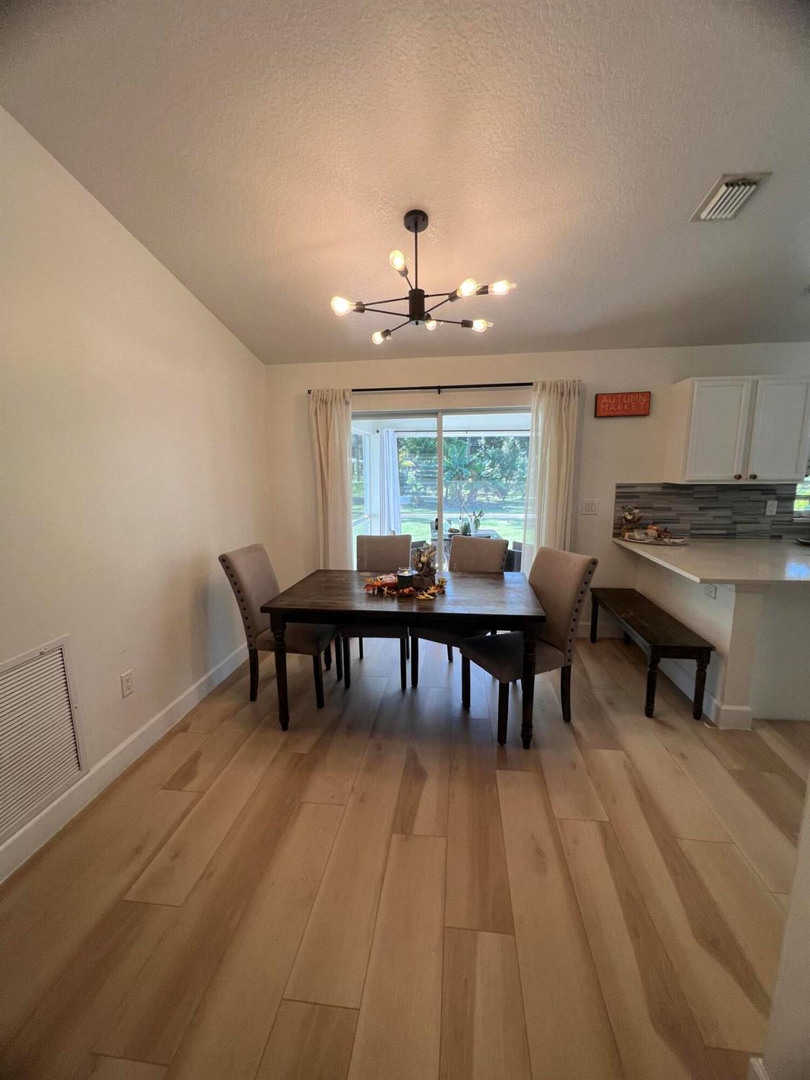 ACREAGE - Residential Lease