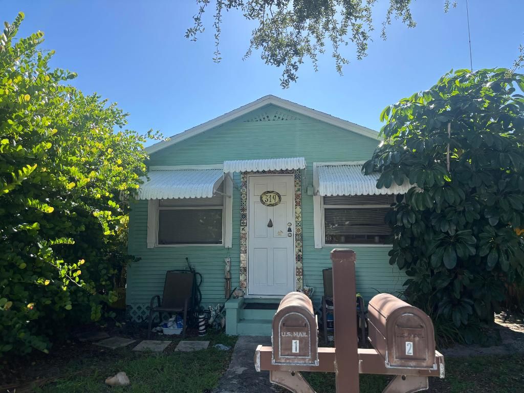 Photo of 319 S M Street #1, Lake Worth Beach, FL 33460 (MLS # R11153031)