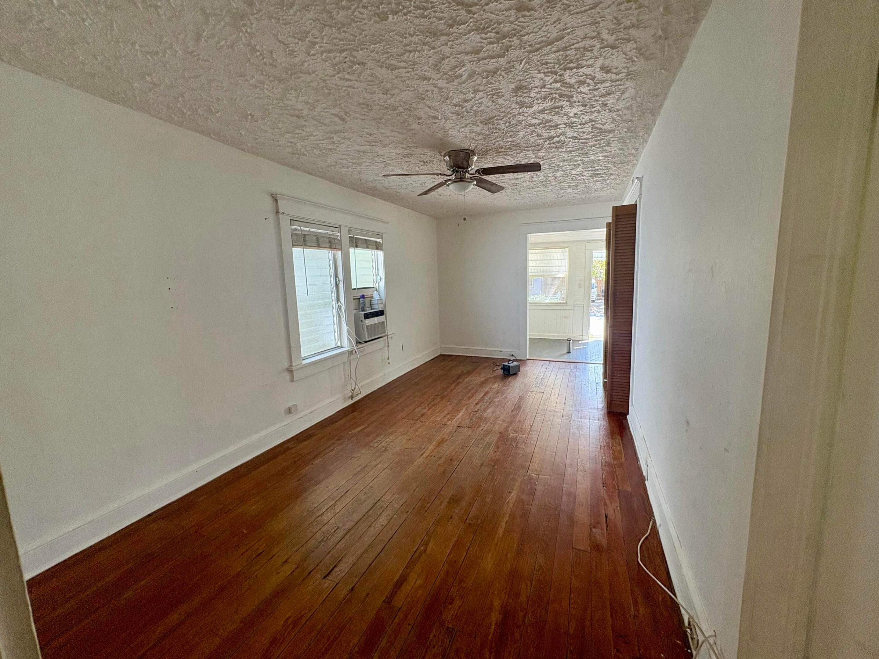 LAKE WORTH TOWN OF - Residential Income