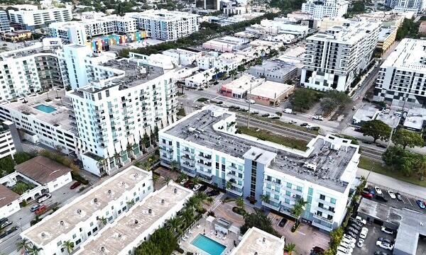 LOFTS AT HOLLYWOOD STATION - Residential