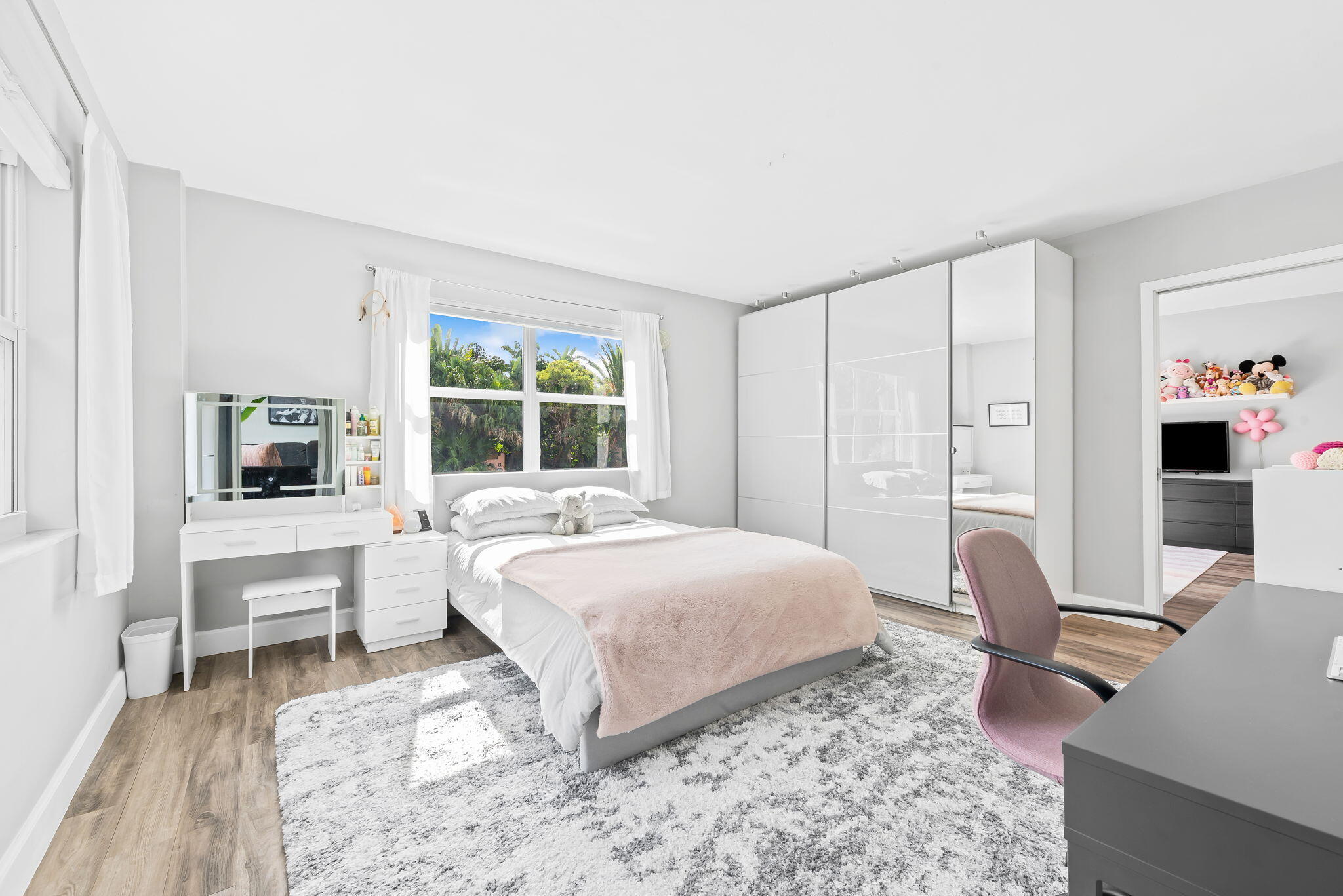 MIDDLE RIVER TOWER CONDO - Residential Lease