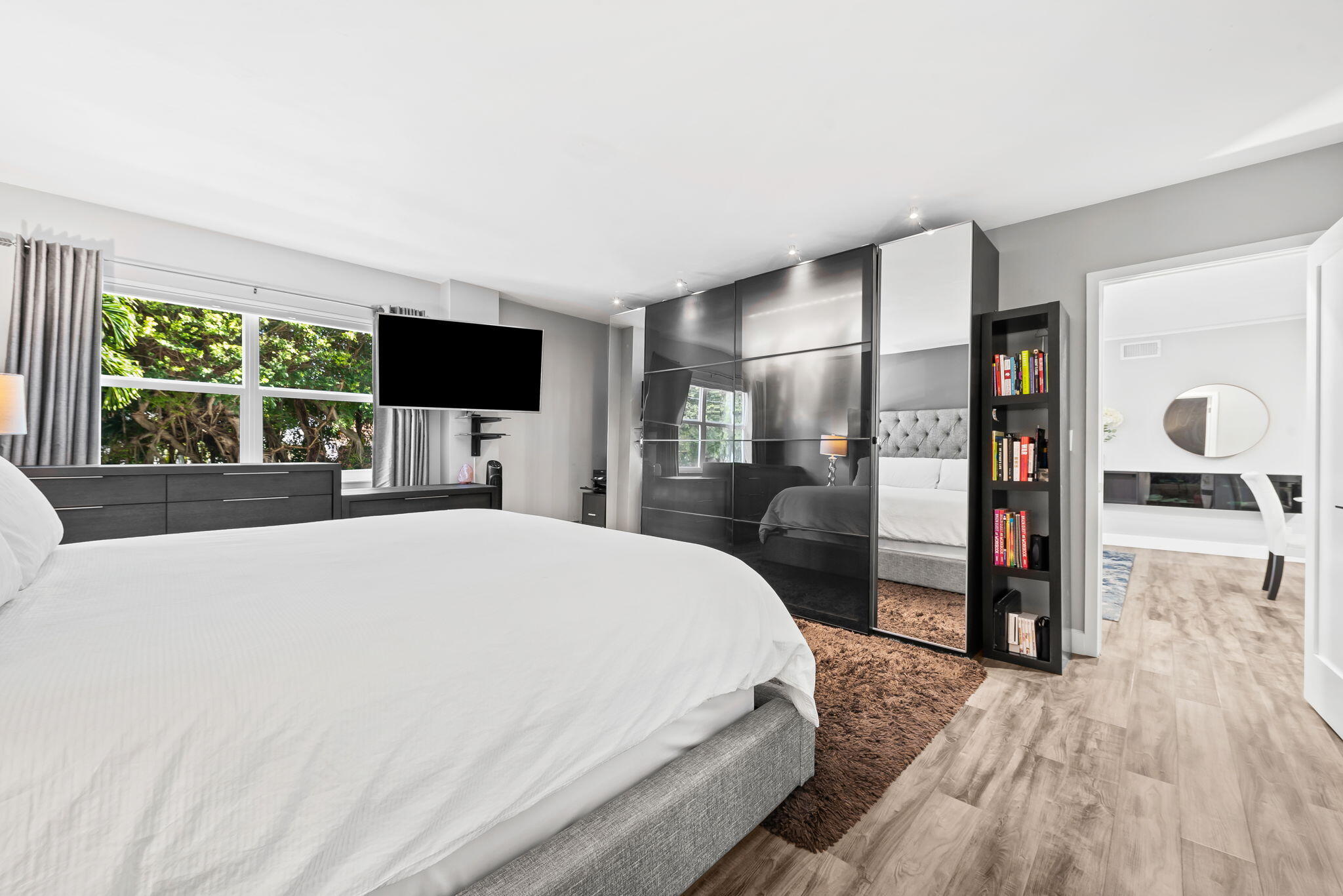 MIDDLE RIVER TOWER CONDO - Residential Lease