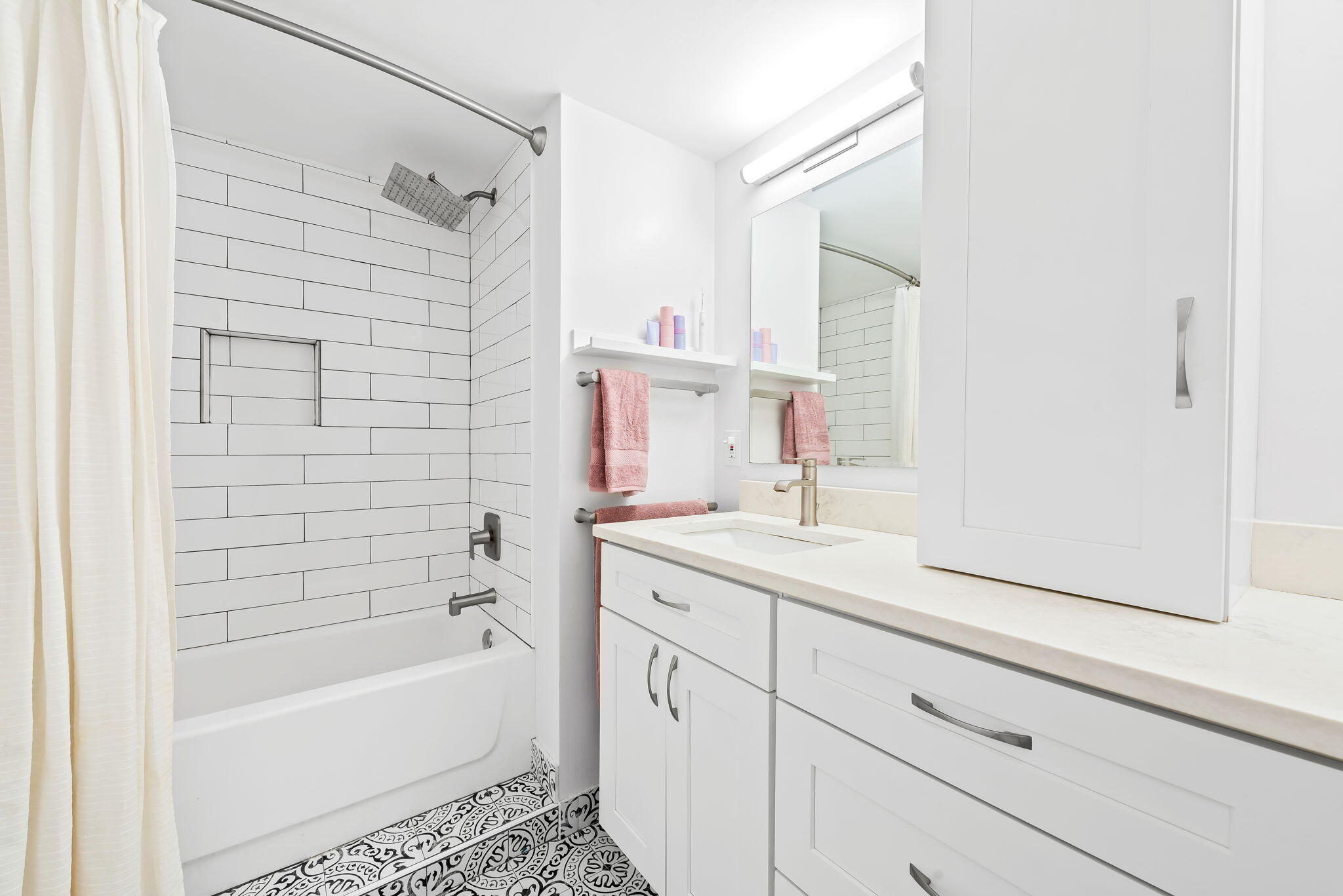 MIDDLE RIVER TOWER CONDO - Residential Lease