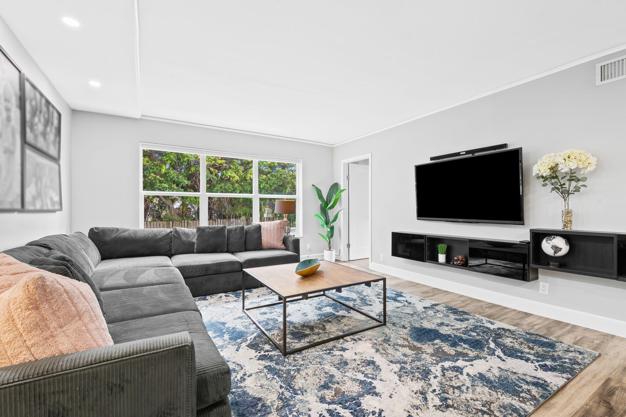 MIDDLE RIVER TOWER CONDO - Residential Lease