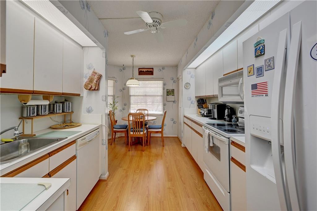 WYNMOOR VILLAGE - Residential
