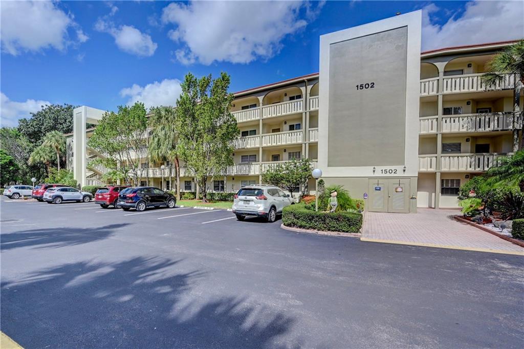 WYNMOOR VILLAGE - Residential