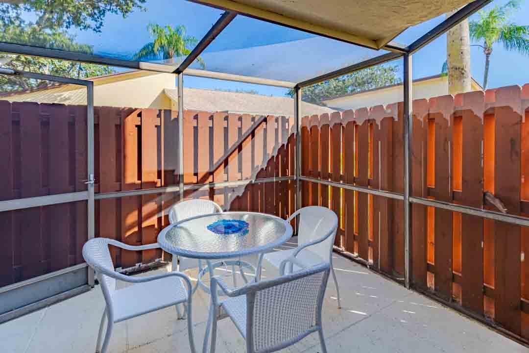 VILLAS OF HOBE SOUND COND - Residential