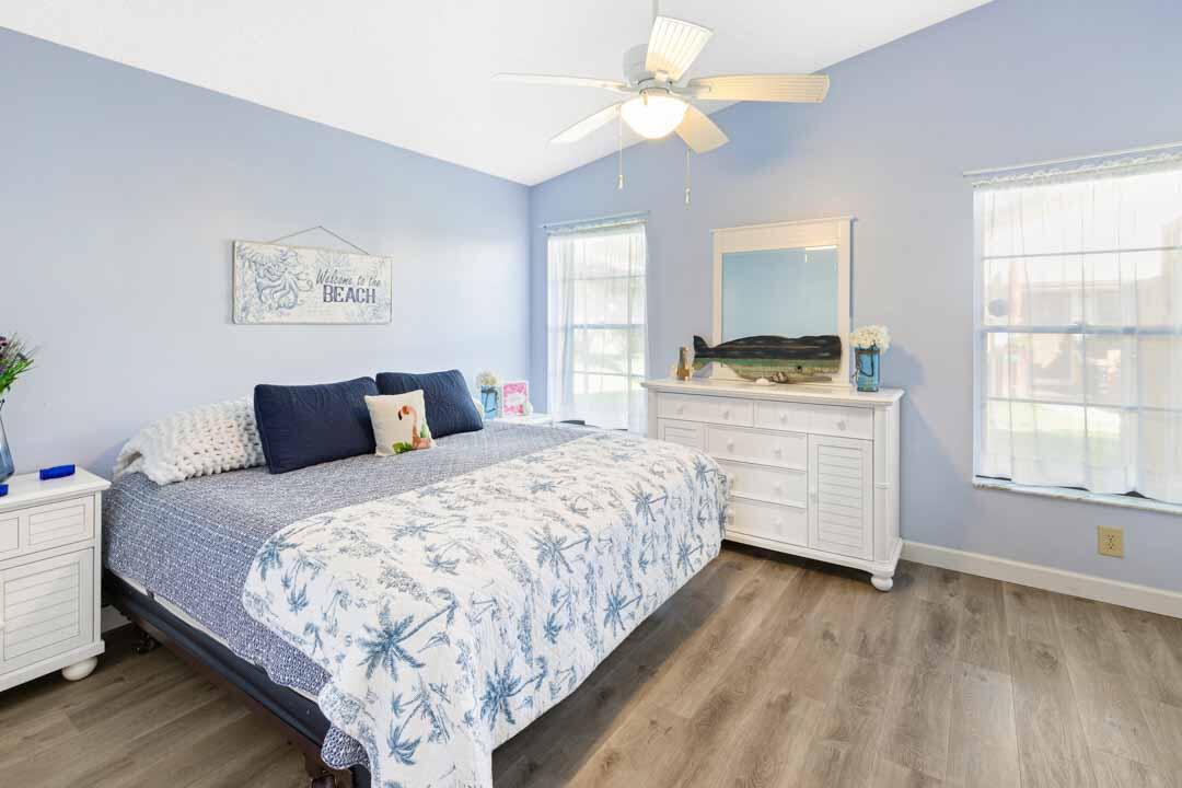 VILLAS OF HOBE SOUND COND - Residential