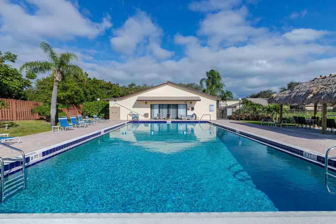 VILLAS OF HOBE SOUND COND - Residential