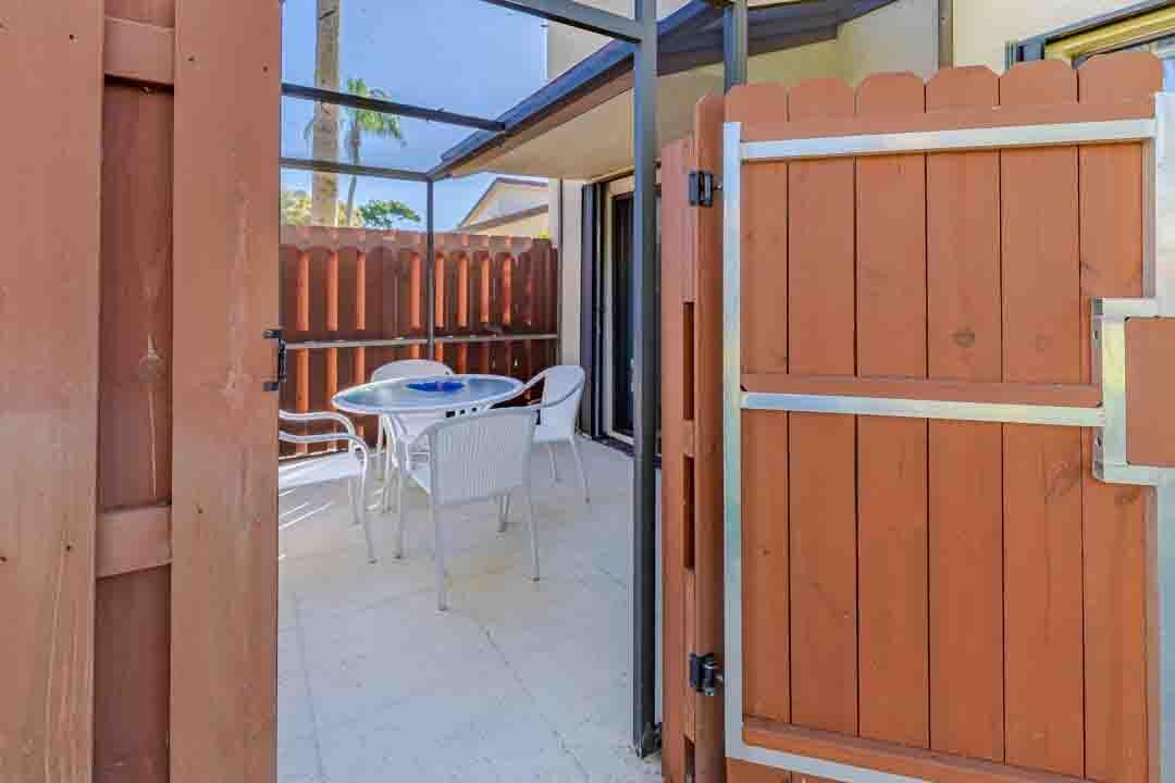 VILLAS OF HOBE SOUND COND - Residential