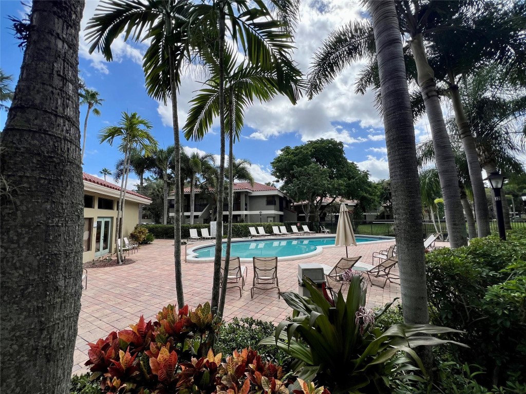 Centerpointe Condo - Residential