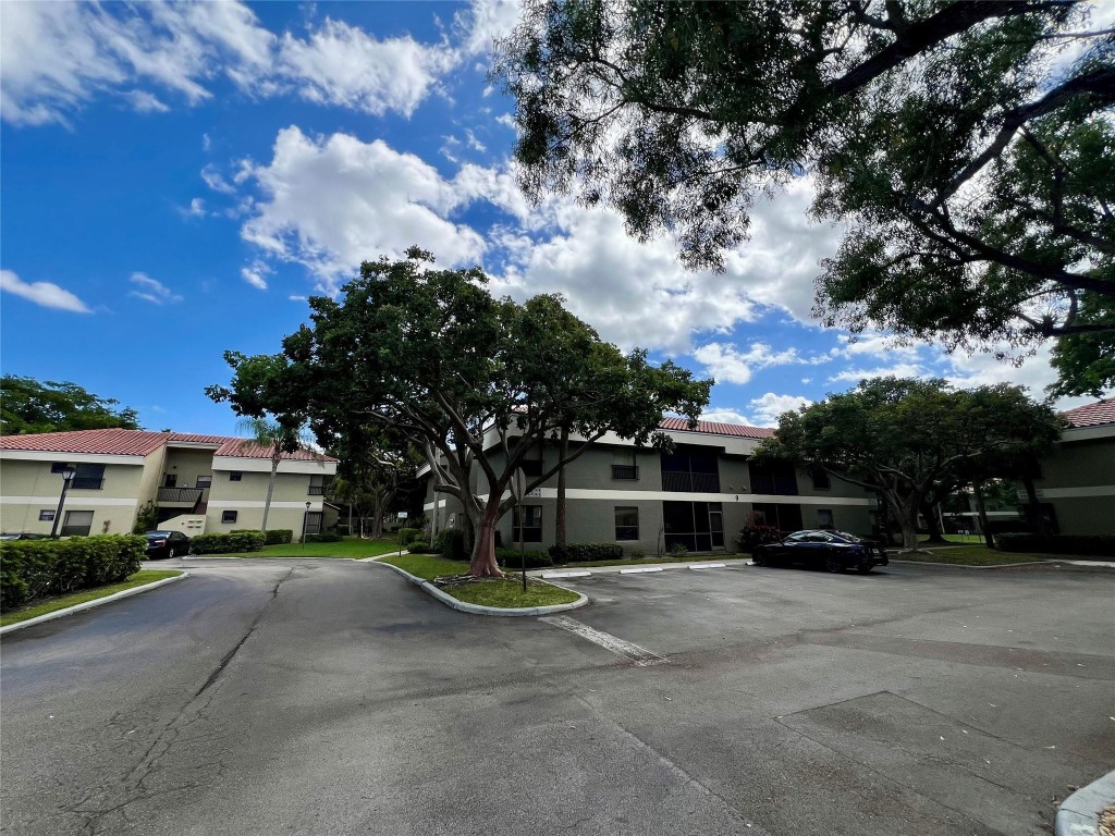 Centerpointe Condo - Residential