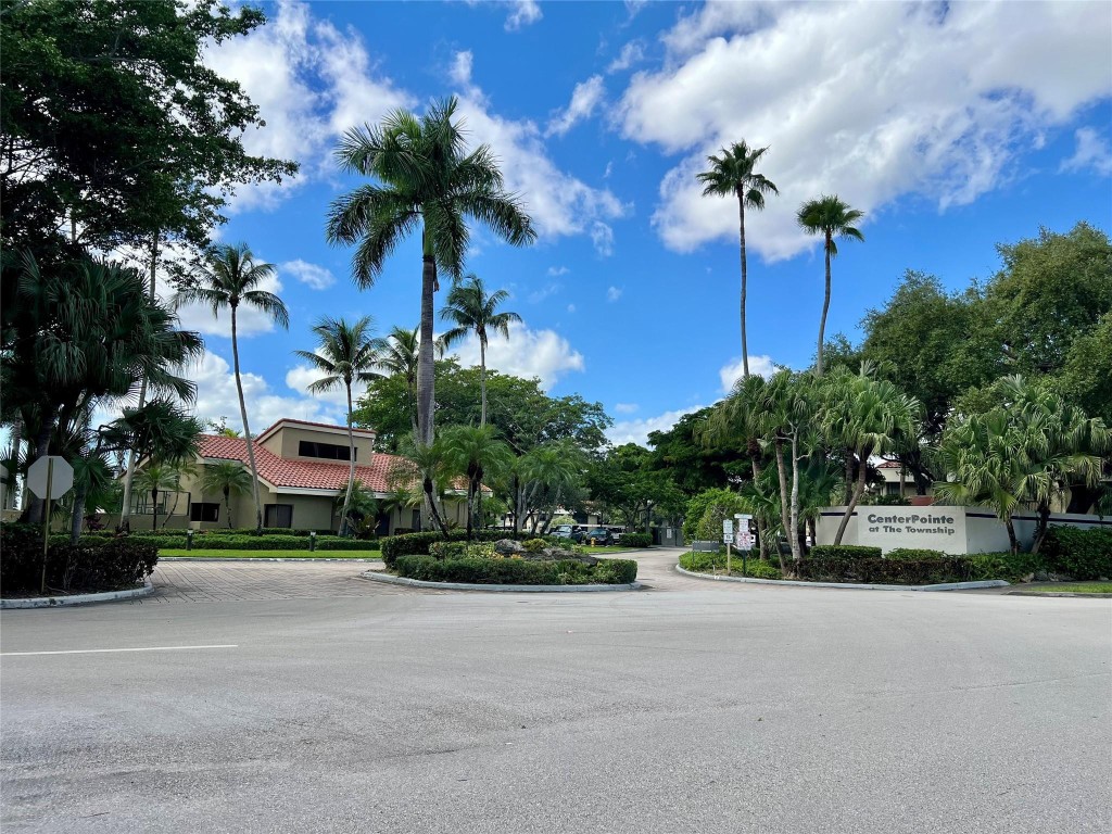 Centerpointe Condo - Residential