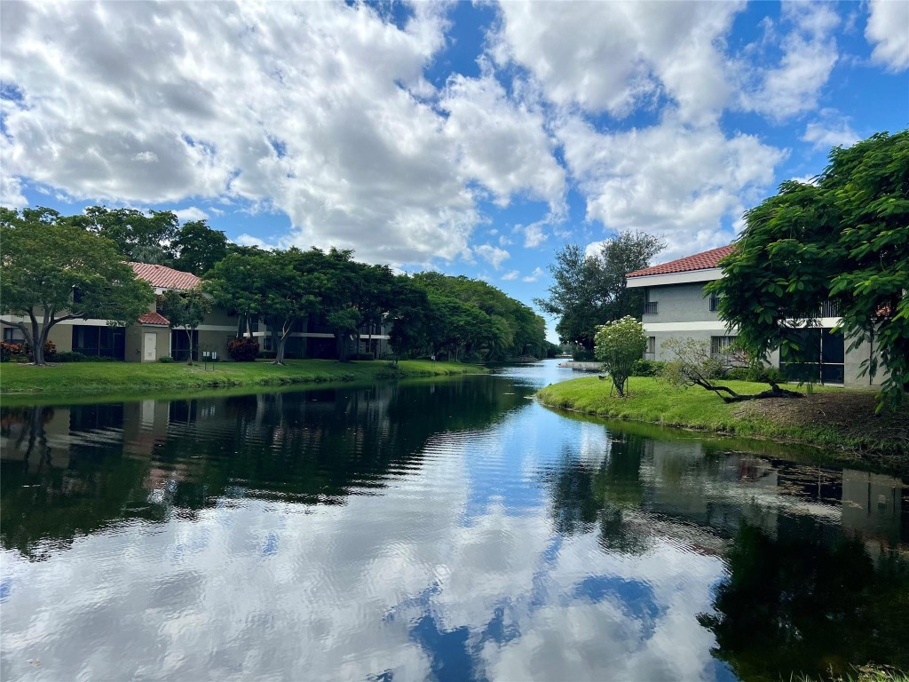 Centerpointe Condo - Residential