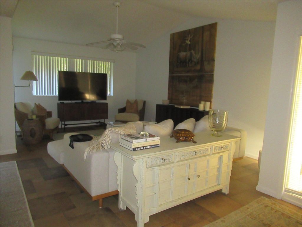 Photo of 17 Lexington Lane #D, Palm Beach Gardens, FL 33418 (MLS # F10441142)