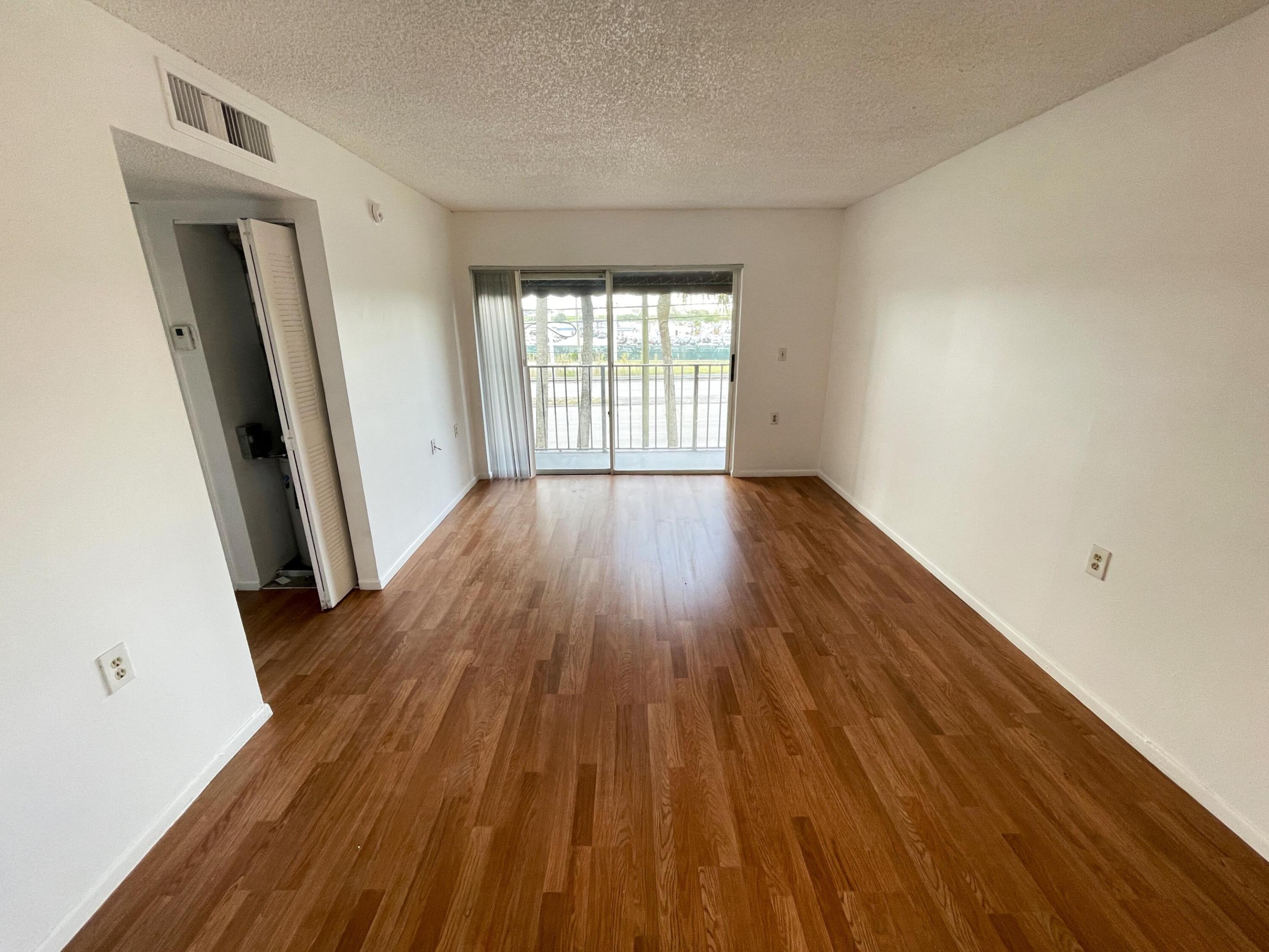 Photo 1 of 19 — 1068 N Benoist Farms Road 312, West Palm Beach, FL 33411