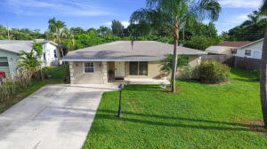 COUNTRY CLUB ACRES 5 - Residential