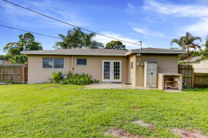 COUNTRY CLUB ACRES 5 - Residential