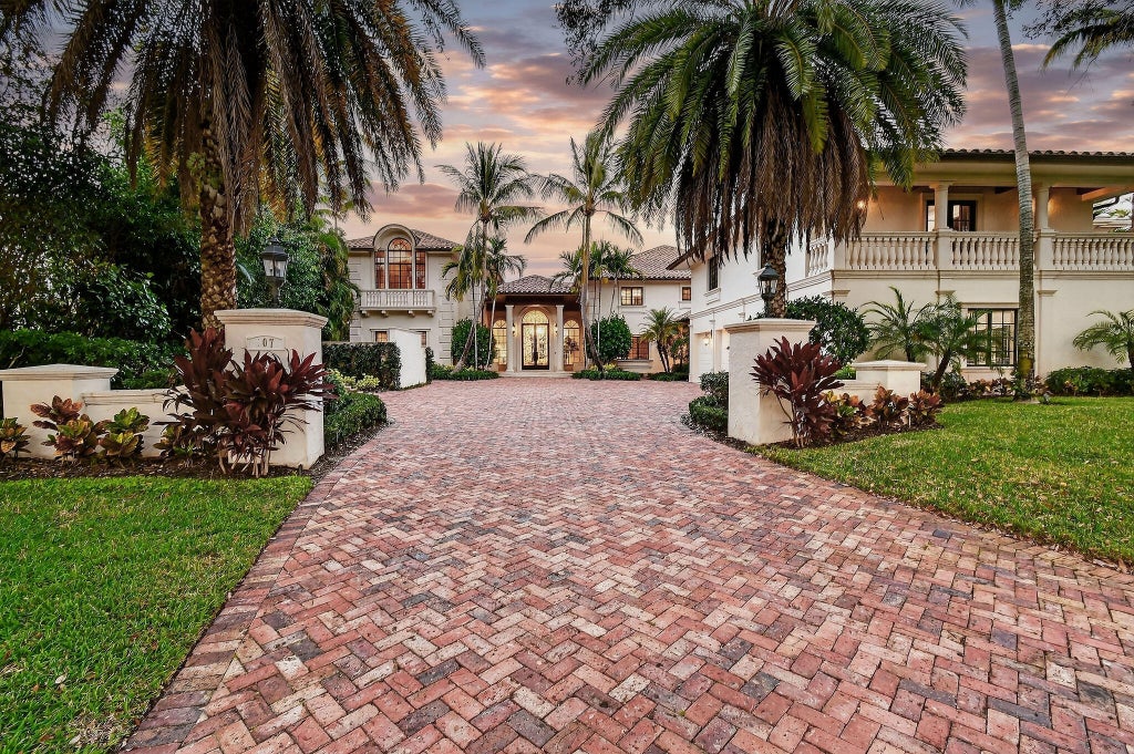Photo of 107 Schooner Lane, Jupiter, FL 33477 (MLS # B26079800)