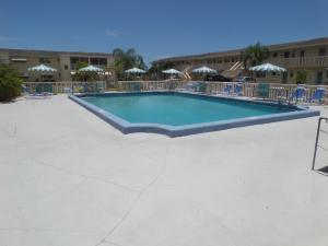 VILLAGE ROYALE - Residential