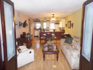 VILLAGE ROYALE - Residential