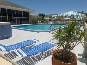 VILLAGE ROYALE - Residential