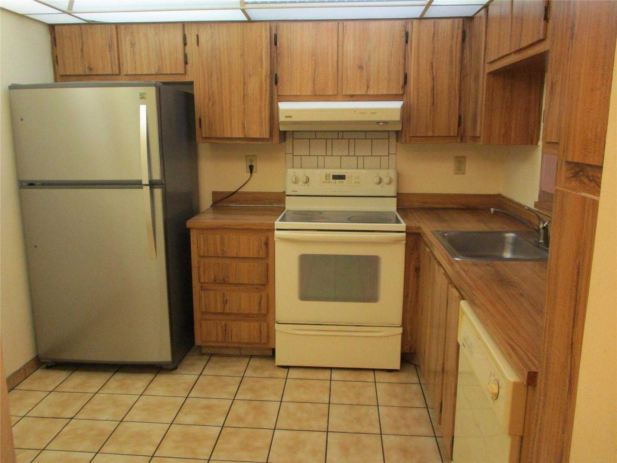 CONCORD VILLAGE - Residential Lease