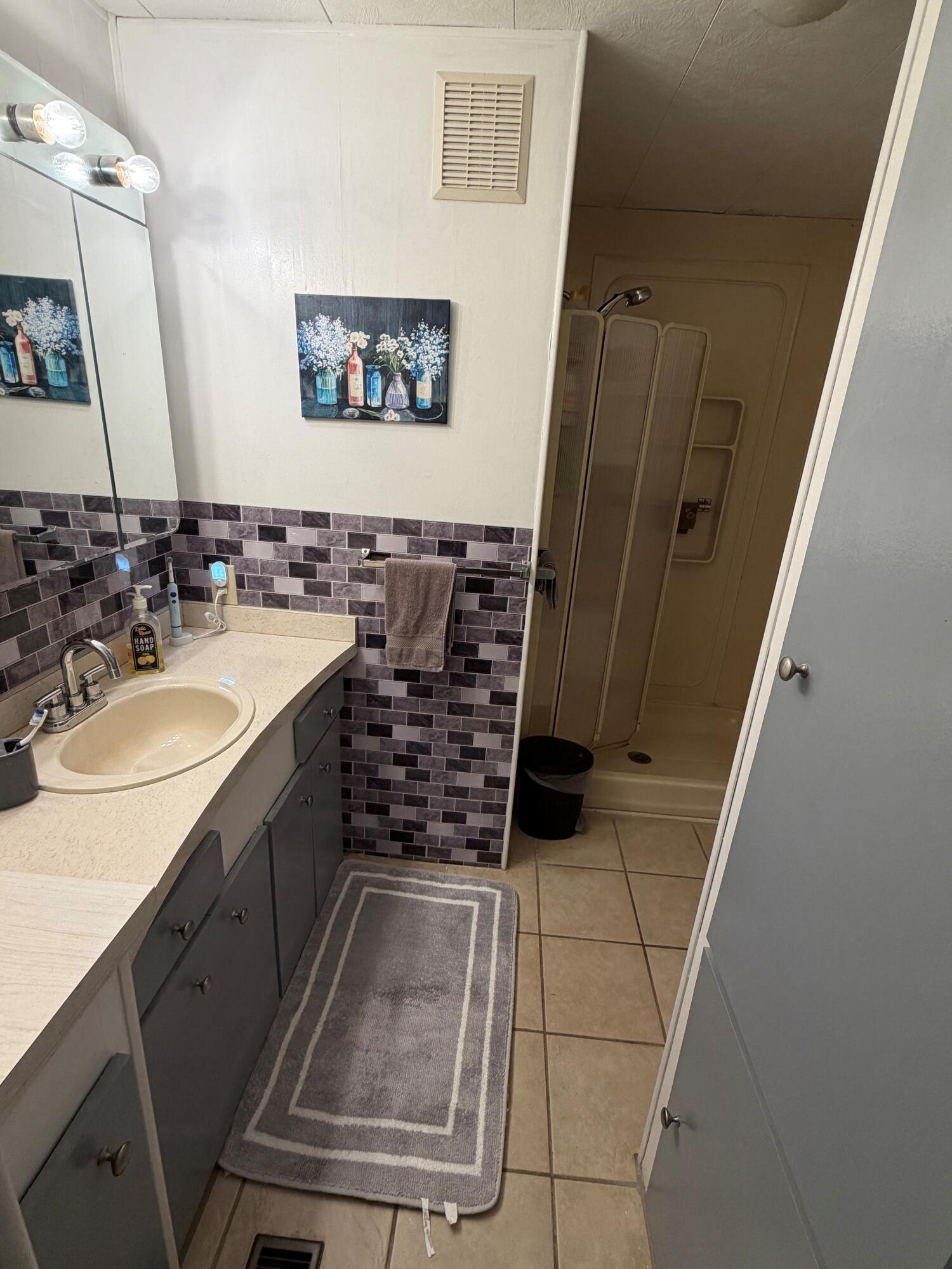 PARK CITY SEC THREE - Residential