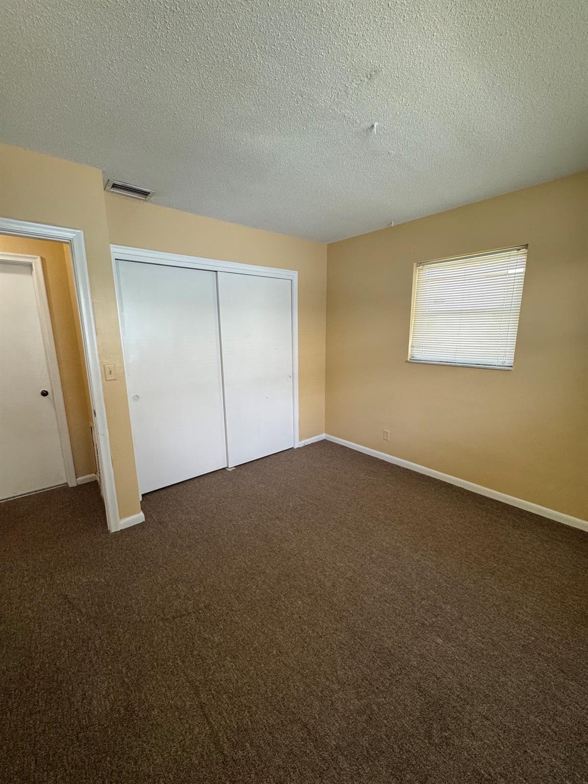 Pappous Sub 73-21 B - Residential Lease