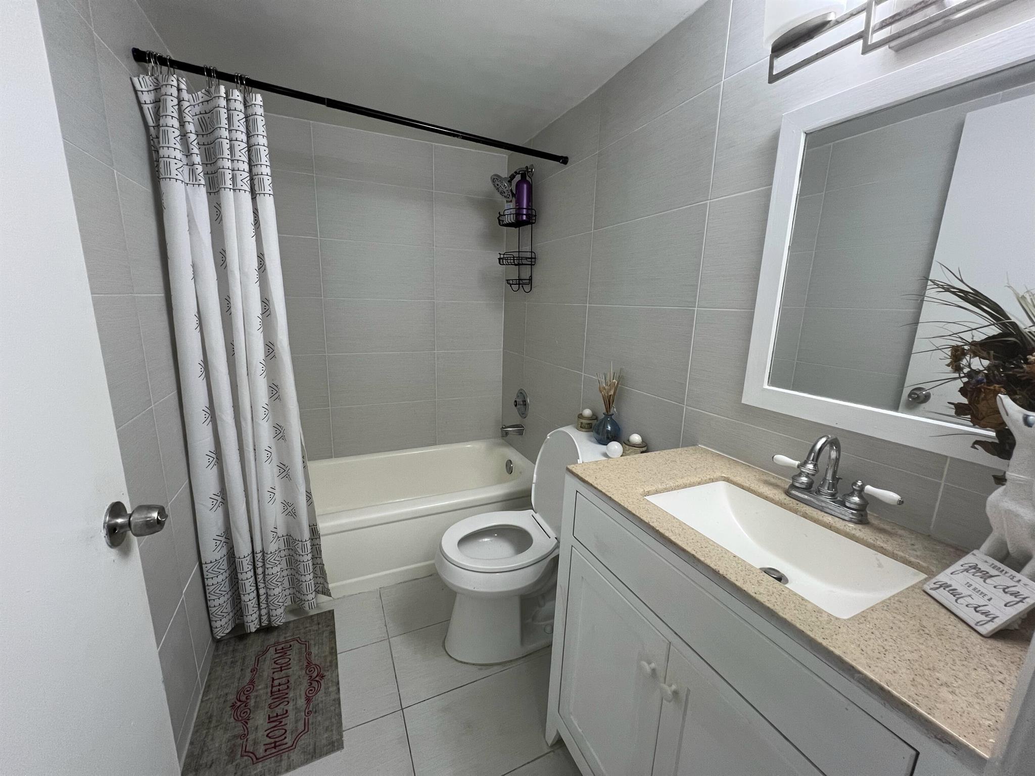 VILLAGES OF ORIOLE ABBEY CONDO - Residential