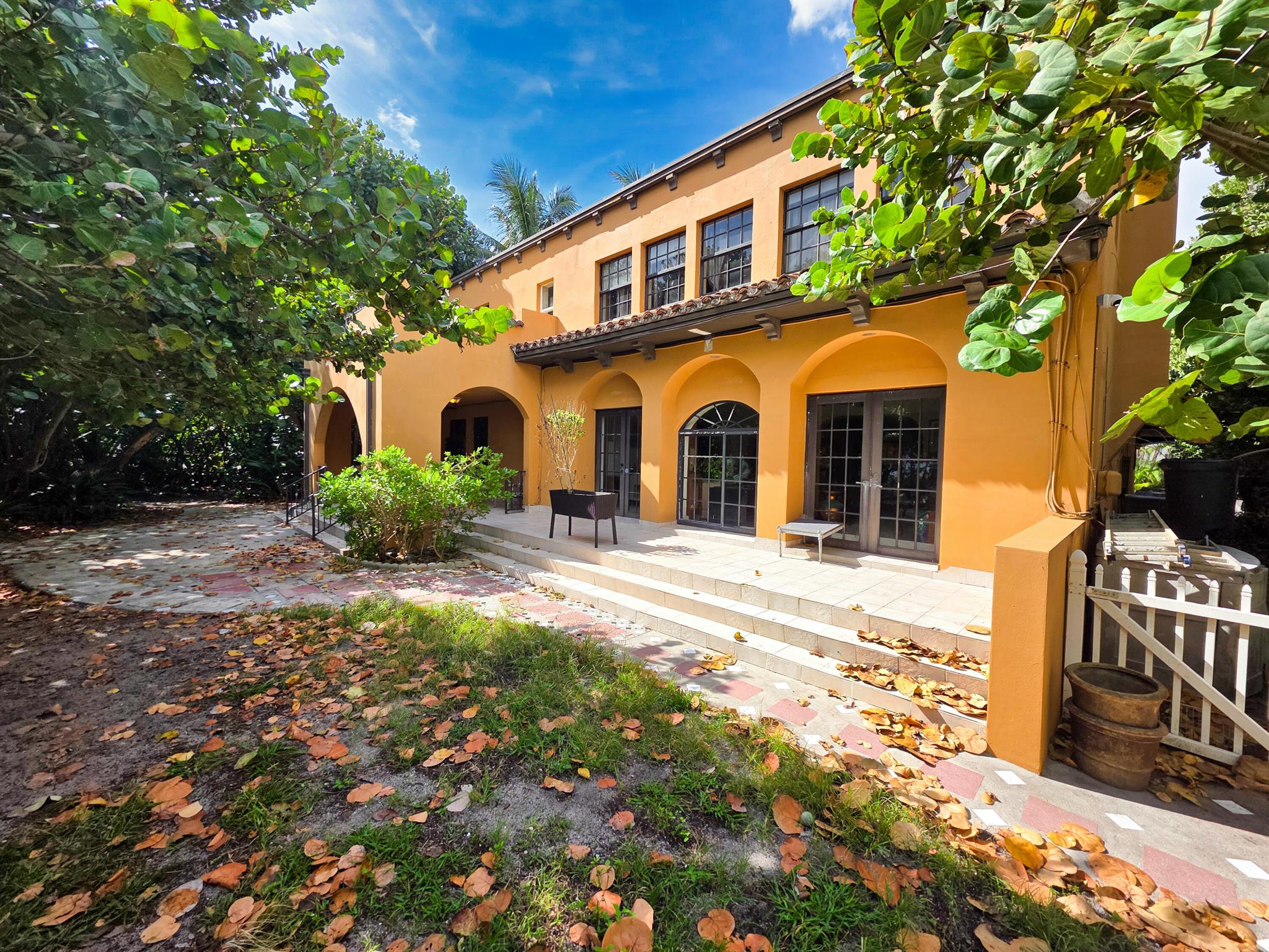 HOLLYWOOD CENTRAL BEACH - Residential