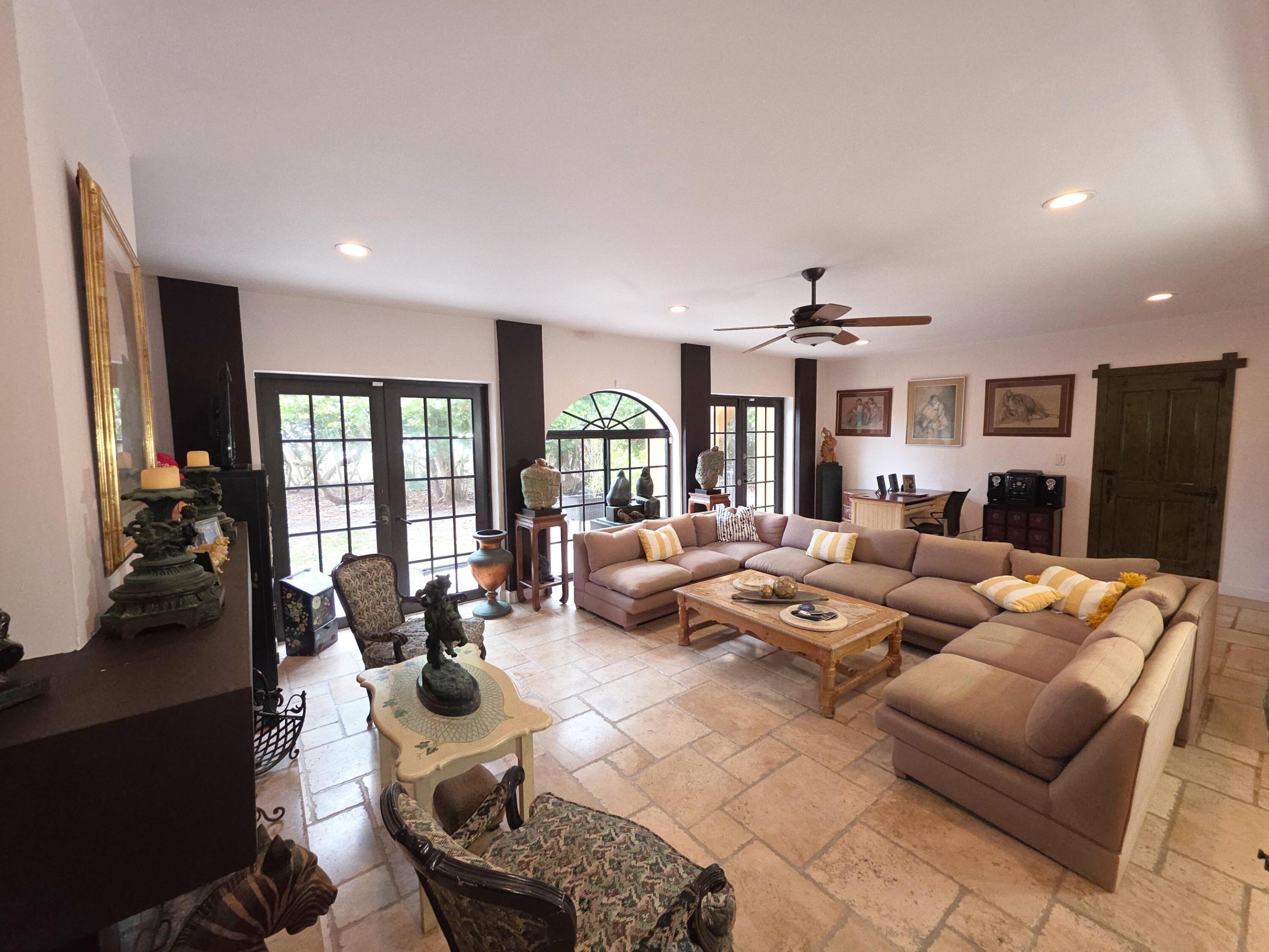 HOLLYWOOD CENTRAL BEACH - Residential