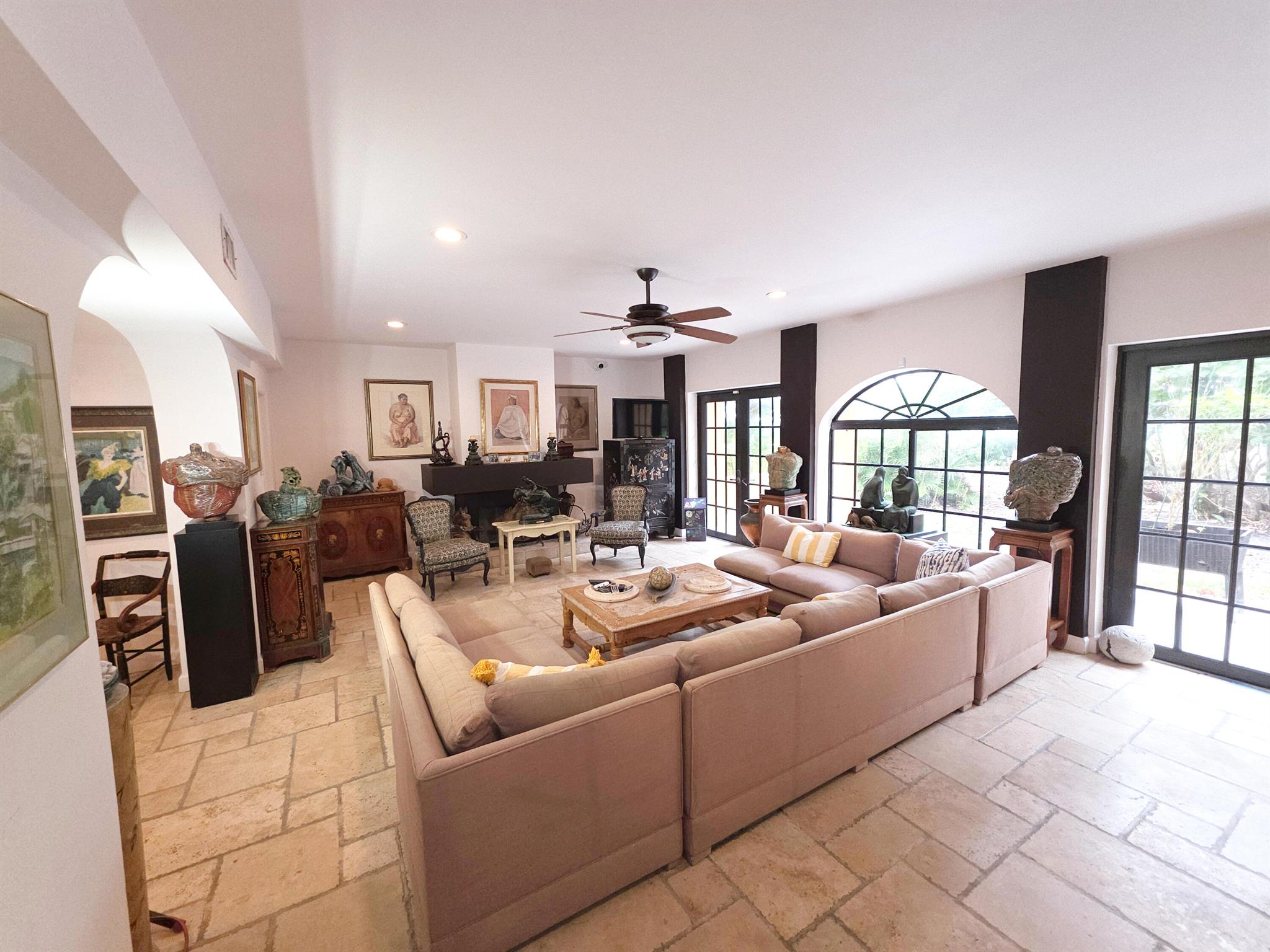 HOLLYWOOD CENTRAL BEACH - Residential