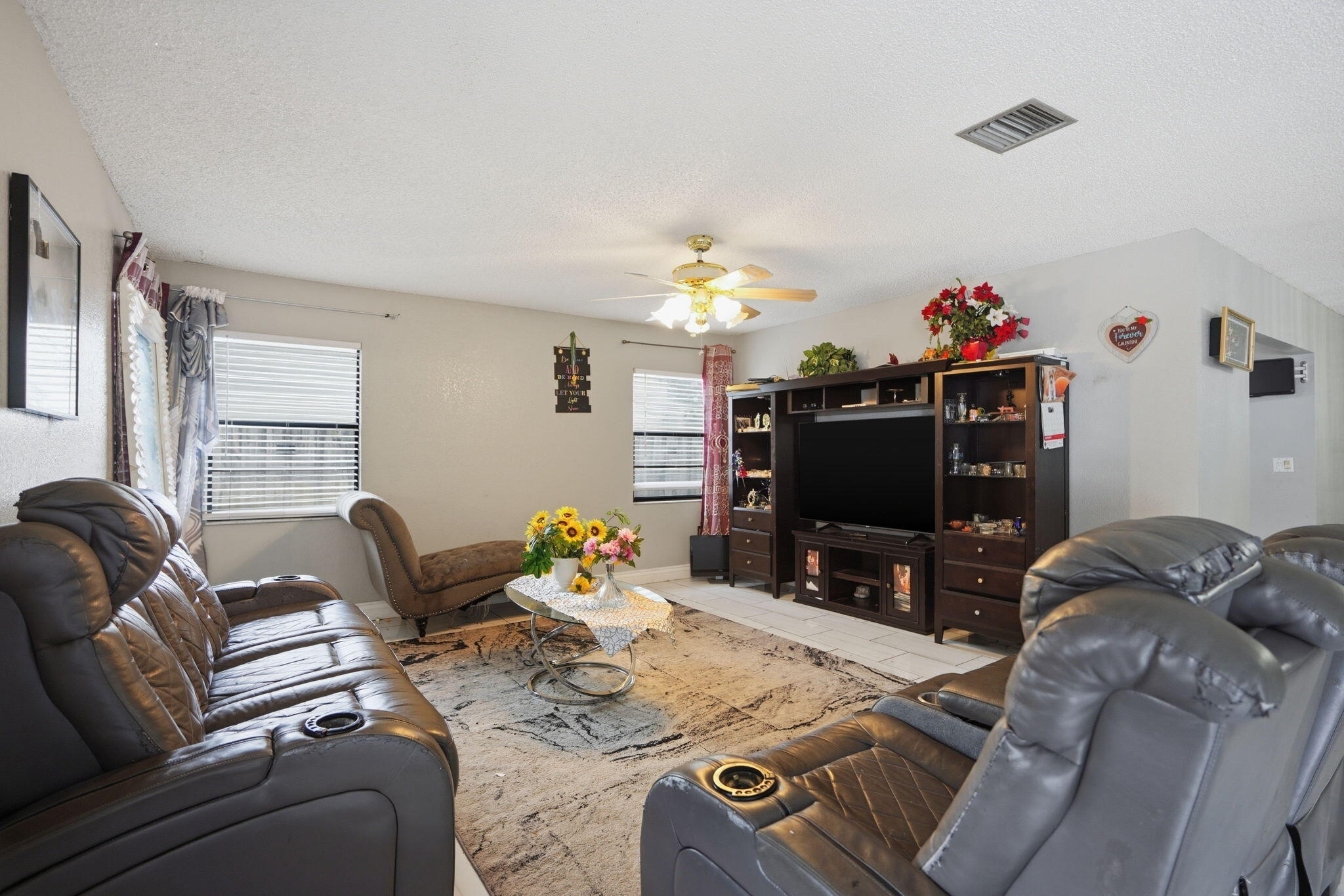 1301 SW 75th Avenue, North Lauderdale, FL, 33068/$510,000 3 1301 SW 75th Avenue