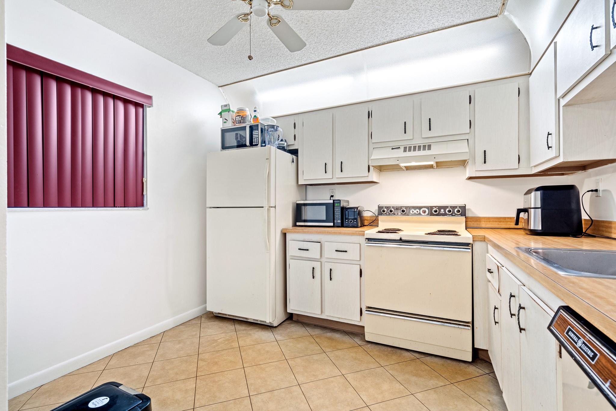 The Courtyards of Broward - Residential