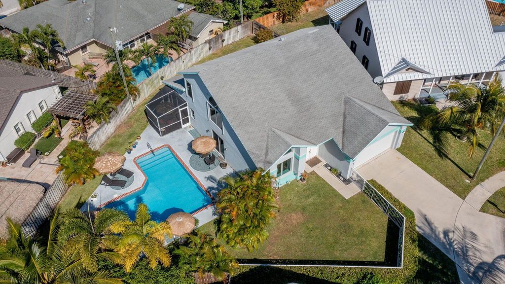 Photo of 1325 Palermo Way, Lantana, FL 33462 (MLS # R11148879)