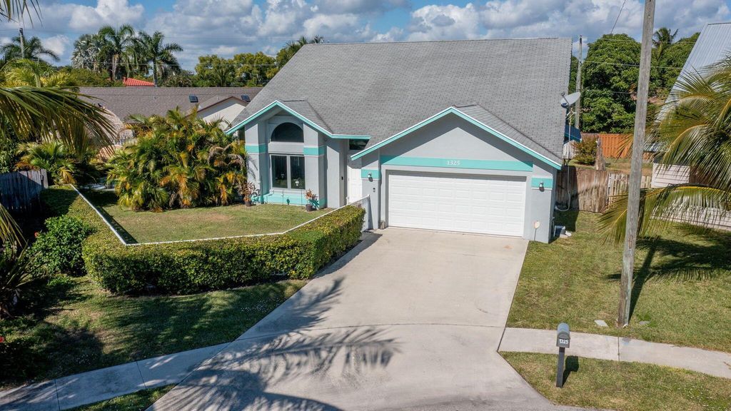 Photo of 1325 Palermo Way, Lantana, FL 33462 (MLS # R11148879)