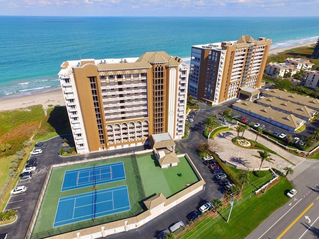 OCEANIQUE OCEANFRONT, A C - Residential