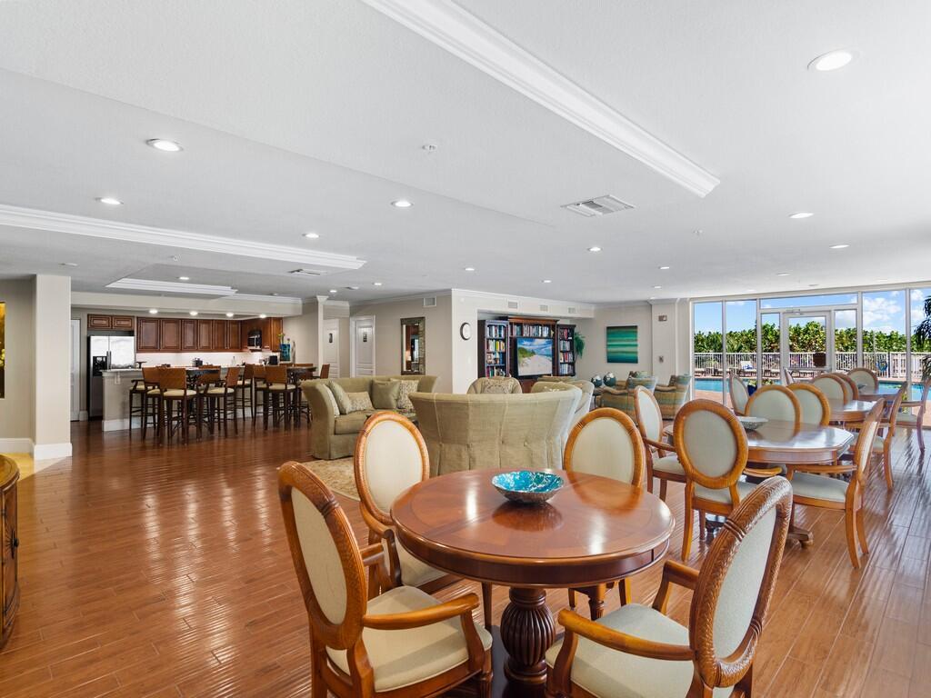 OCEANIQUE OCEANFRONT, A C - Residential