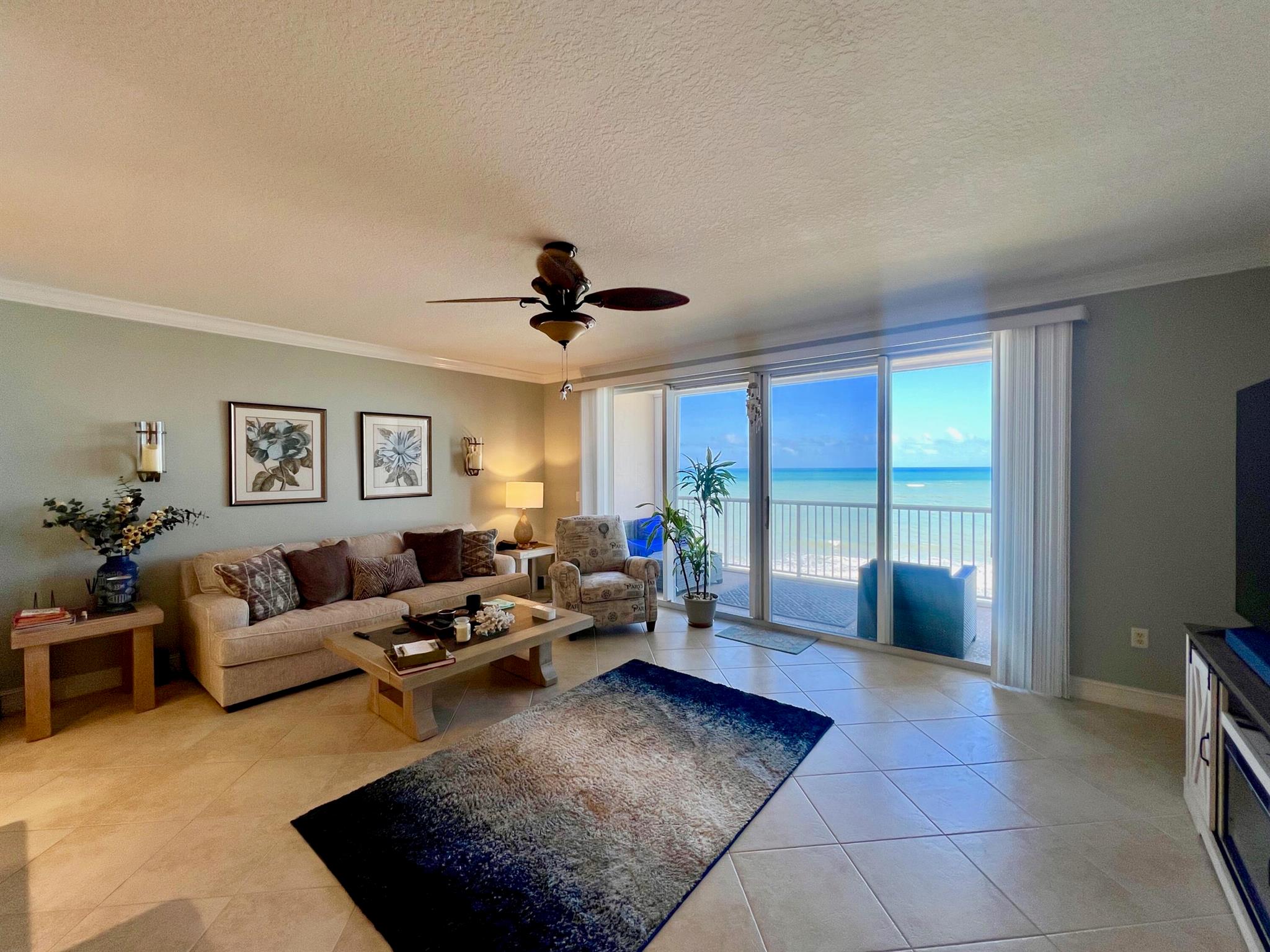 OCEANIQUE OCEANFRONT, A C - Residential