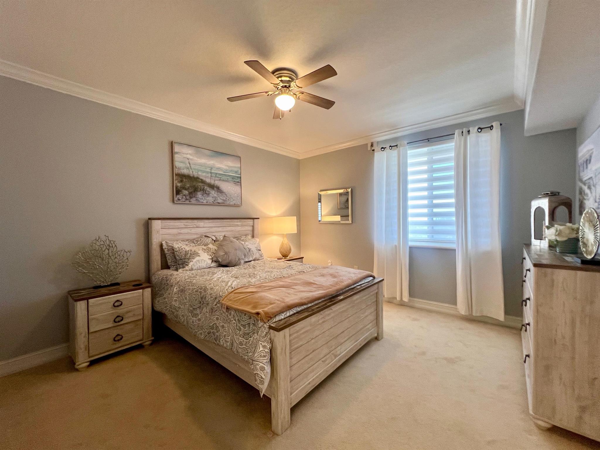 OCEANIQUE OCEANFRONT, A C - Residential