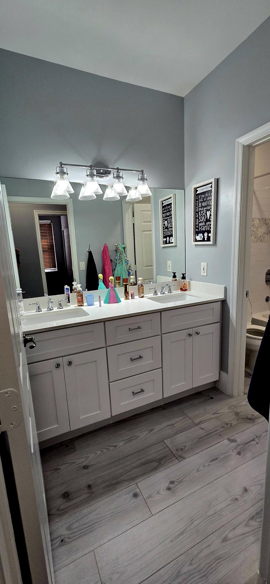 WYNDHAM LAKES CENTRAL - Residential